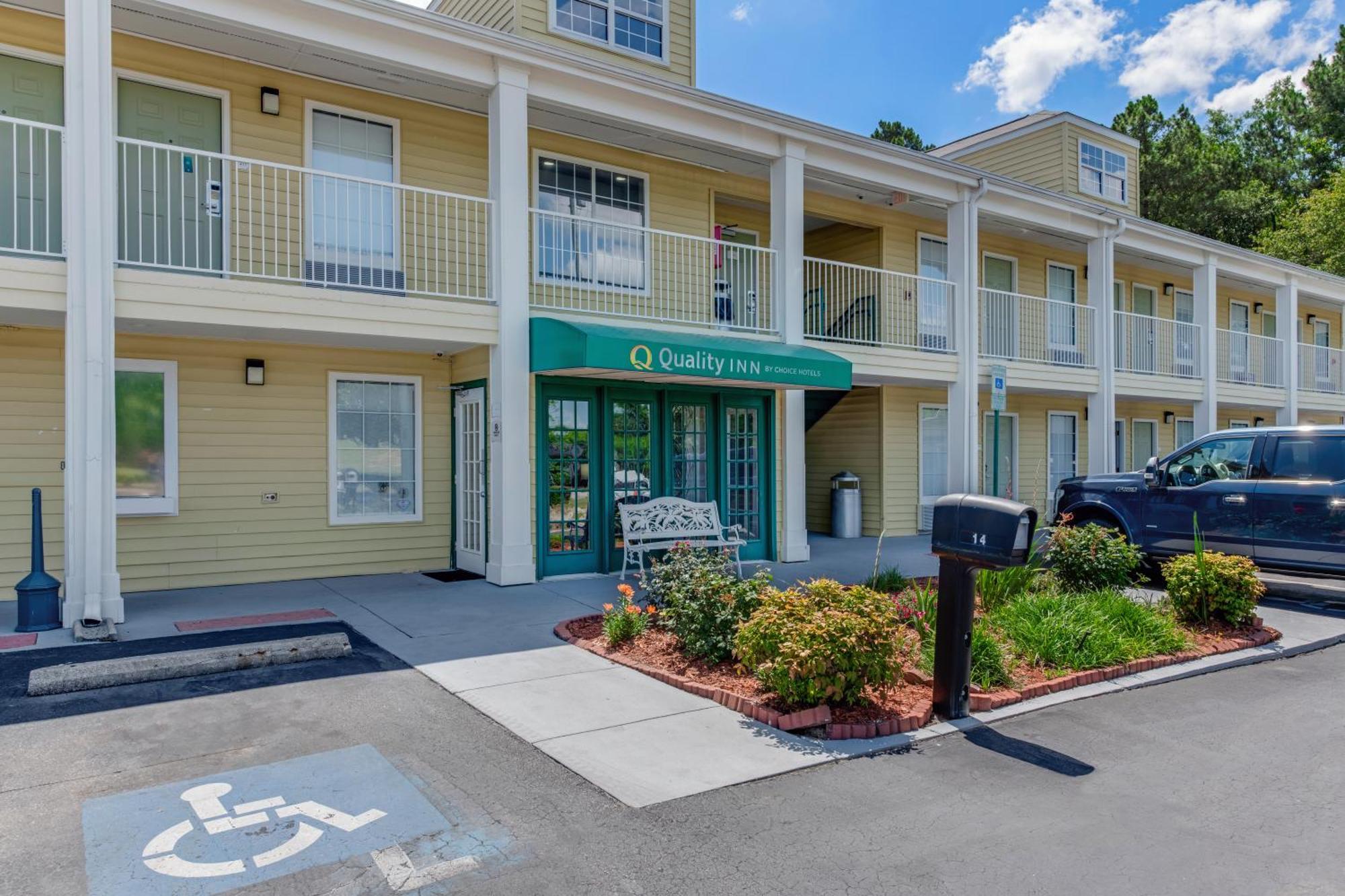 Quality Inn Laurinburg Εξωτερικό φωτογραφία