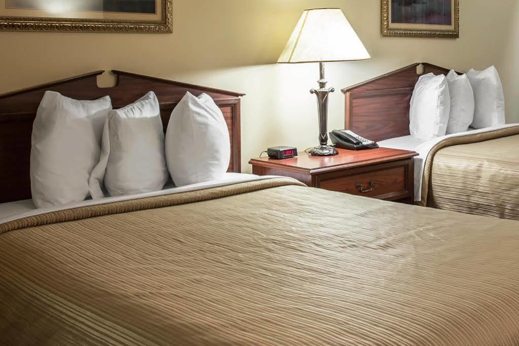 Quality Inn Laurinburg Εξωτερικό φωτογραφία